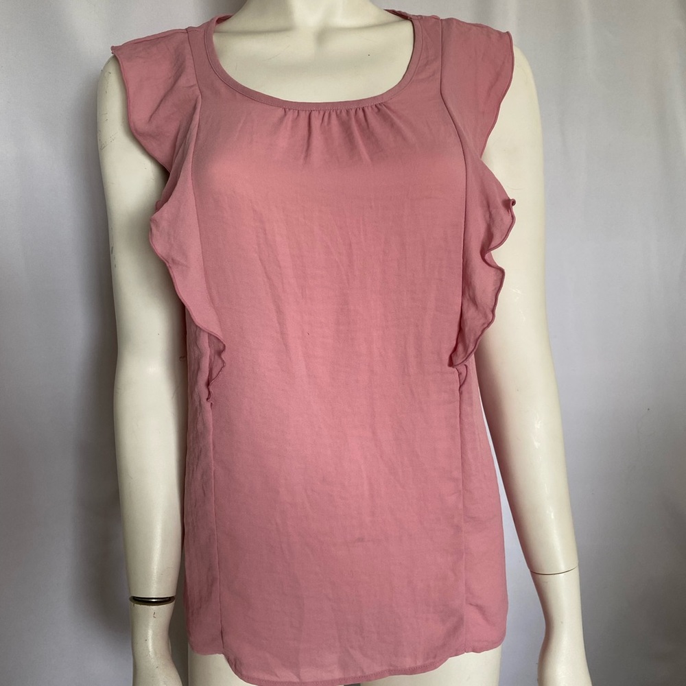 🌸3/$20🌸Pink sleeveless blouse.